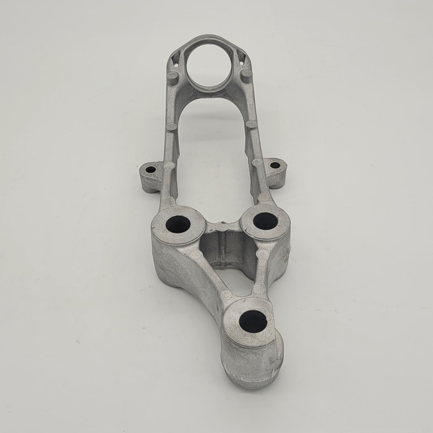 20976567 NEW BRACKET - image 3 of 4