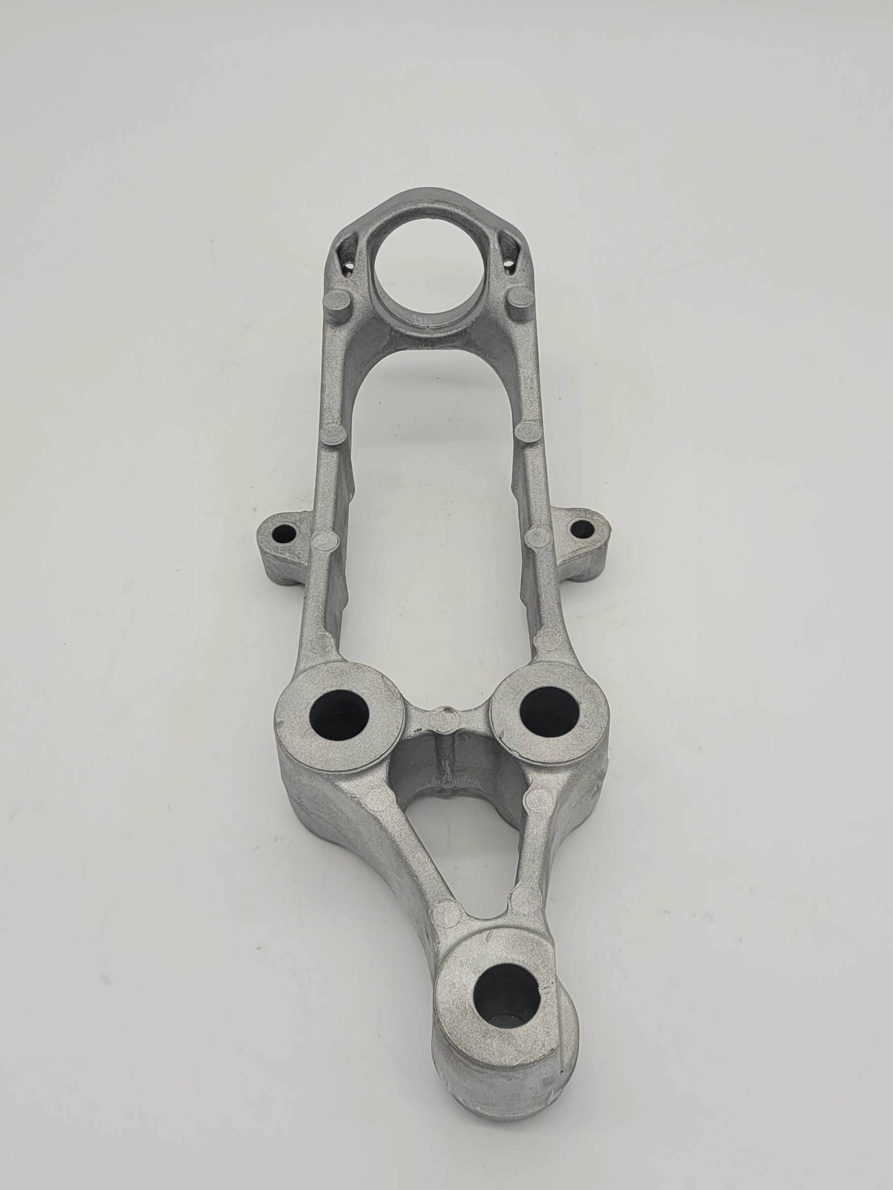 20976567 NEW BRACKET - image 2 of 4