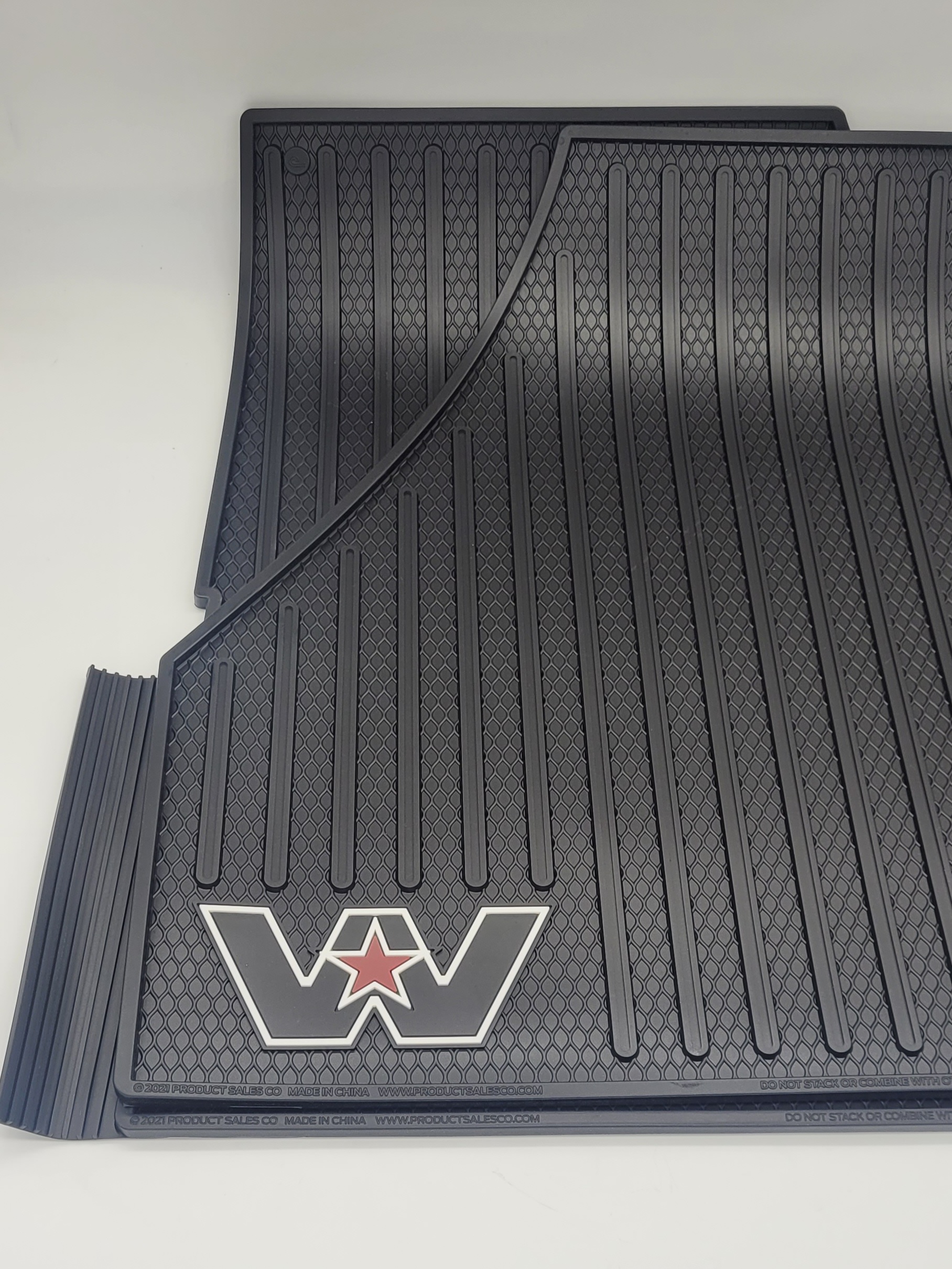 WWS/49XFM NEW FLOOR MAT SET - Hudson County Motors is a heavy truck  dealership in Secaucus, NJ with a parts store, rental, service and financing