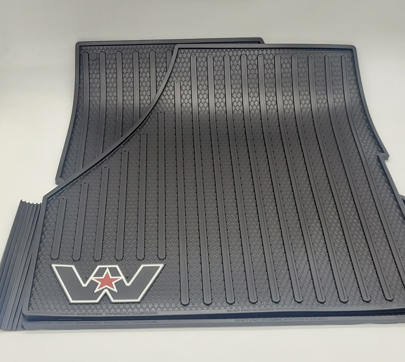 WWS/49XFM NEW FLOOR MAT SET - Hudson County Motors is a heavy