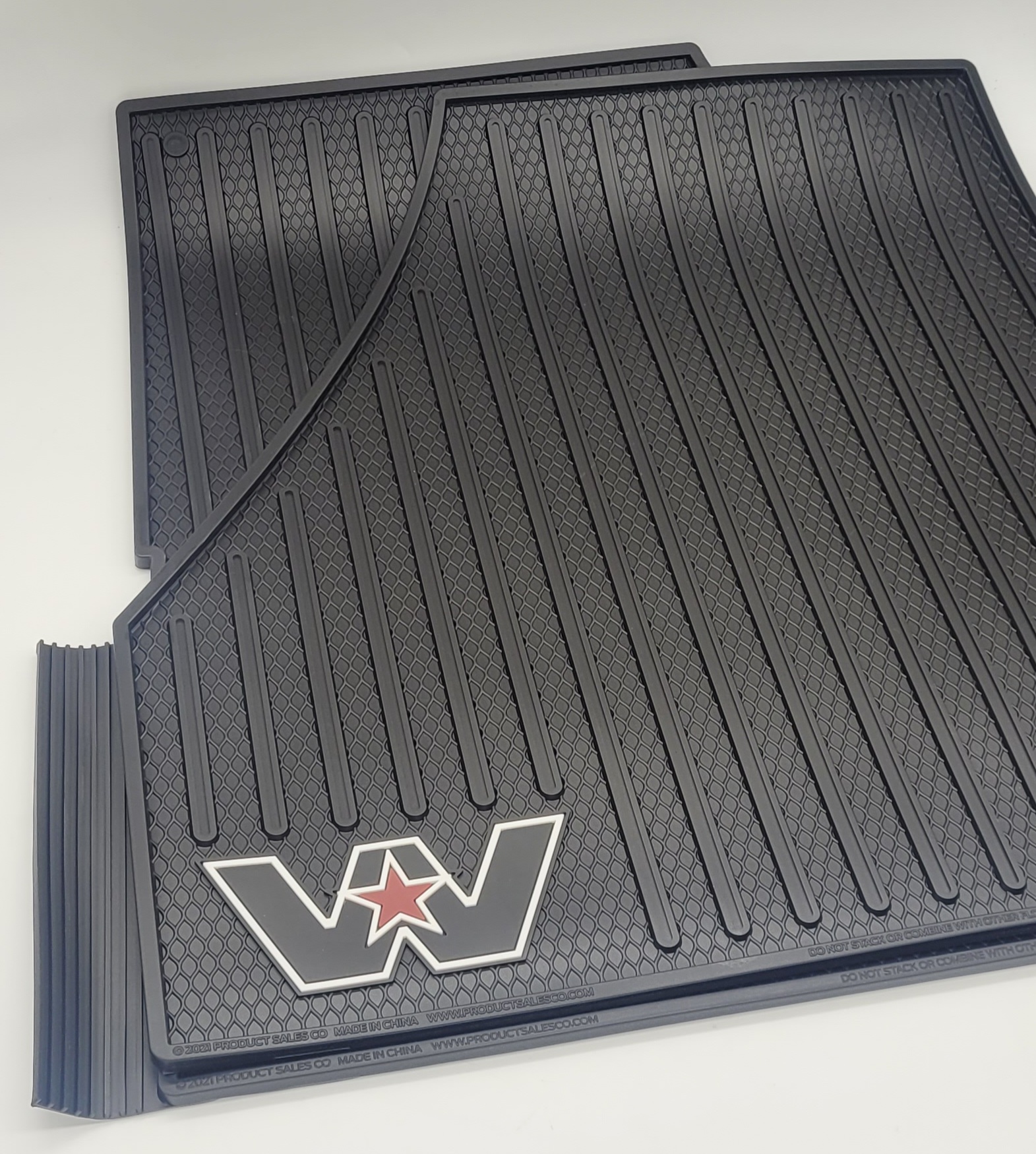 WWS/49XFM NEW FLOOR MAT SET - Hudson County Motors is a heavy