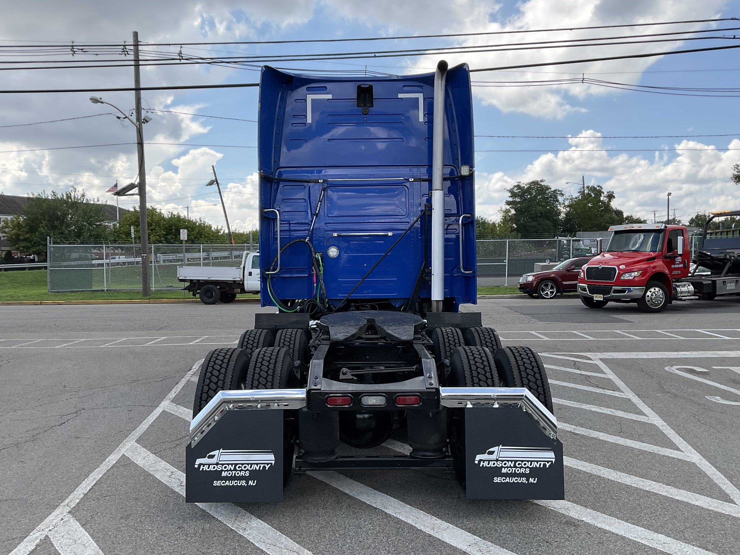 2020 VOLVO VNL64T860 - Hudson County Motors is a heavy truck