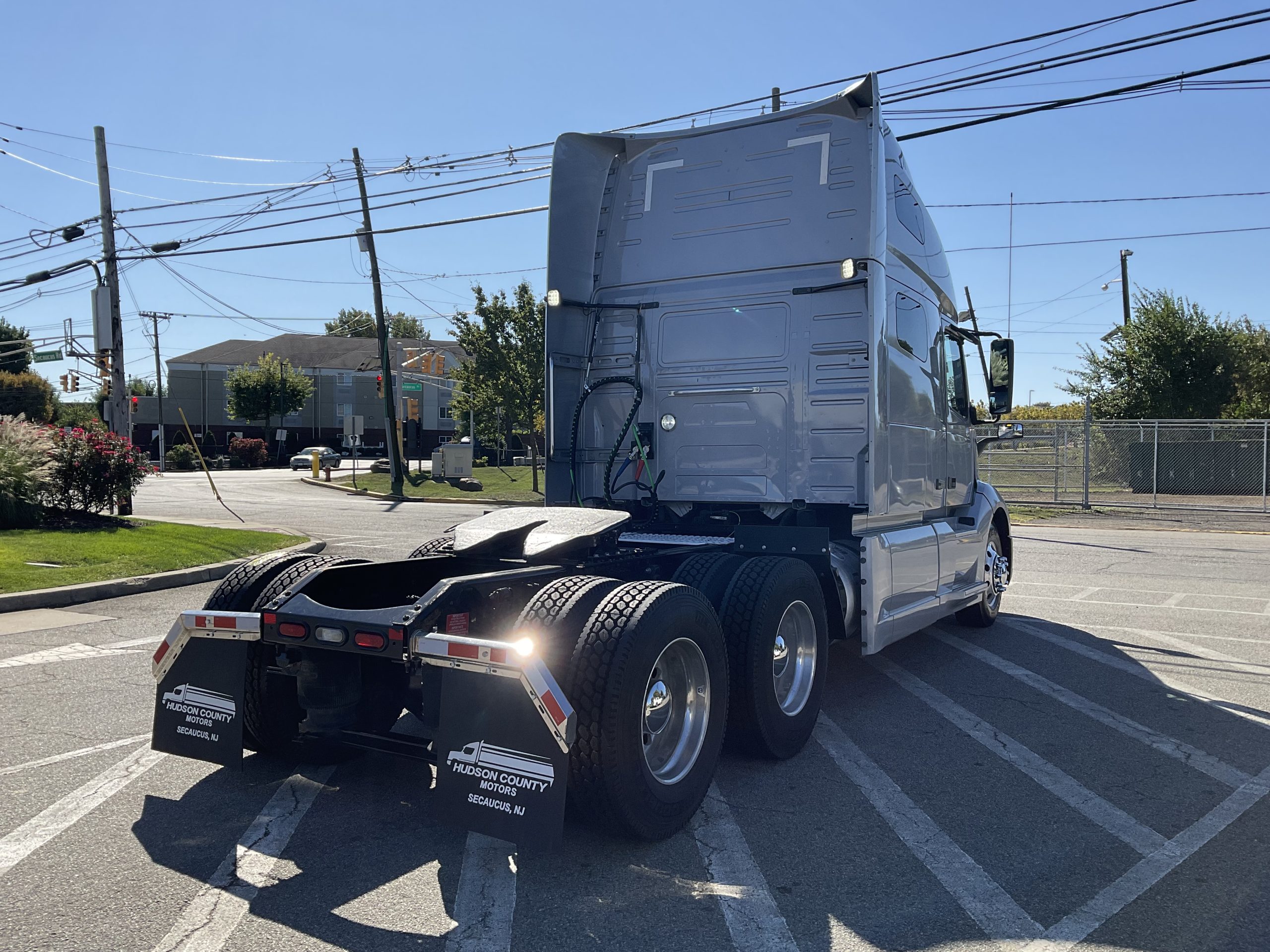 2021 VOLVO VNL64T760 - image 6 of 6
