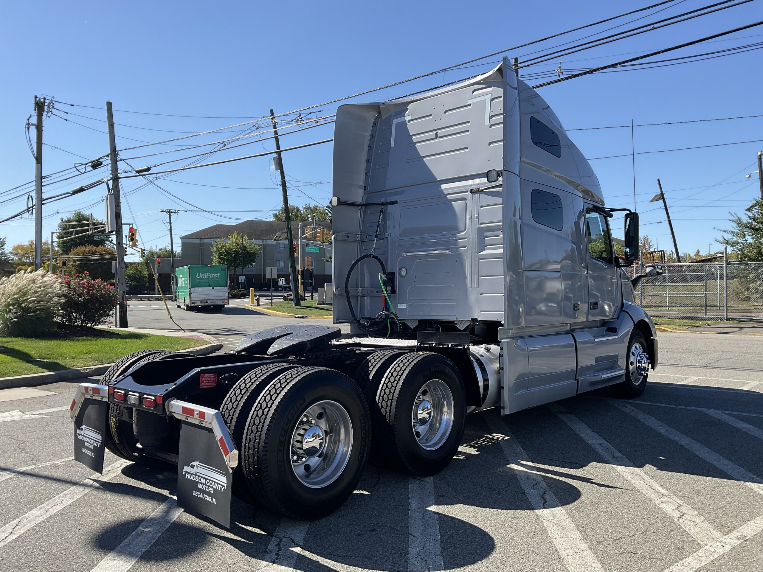 2021 VOLVO VNL64T760 - image 6 of 6