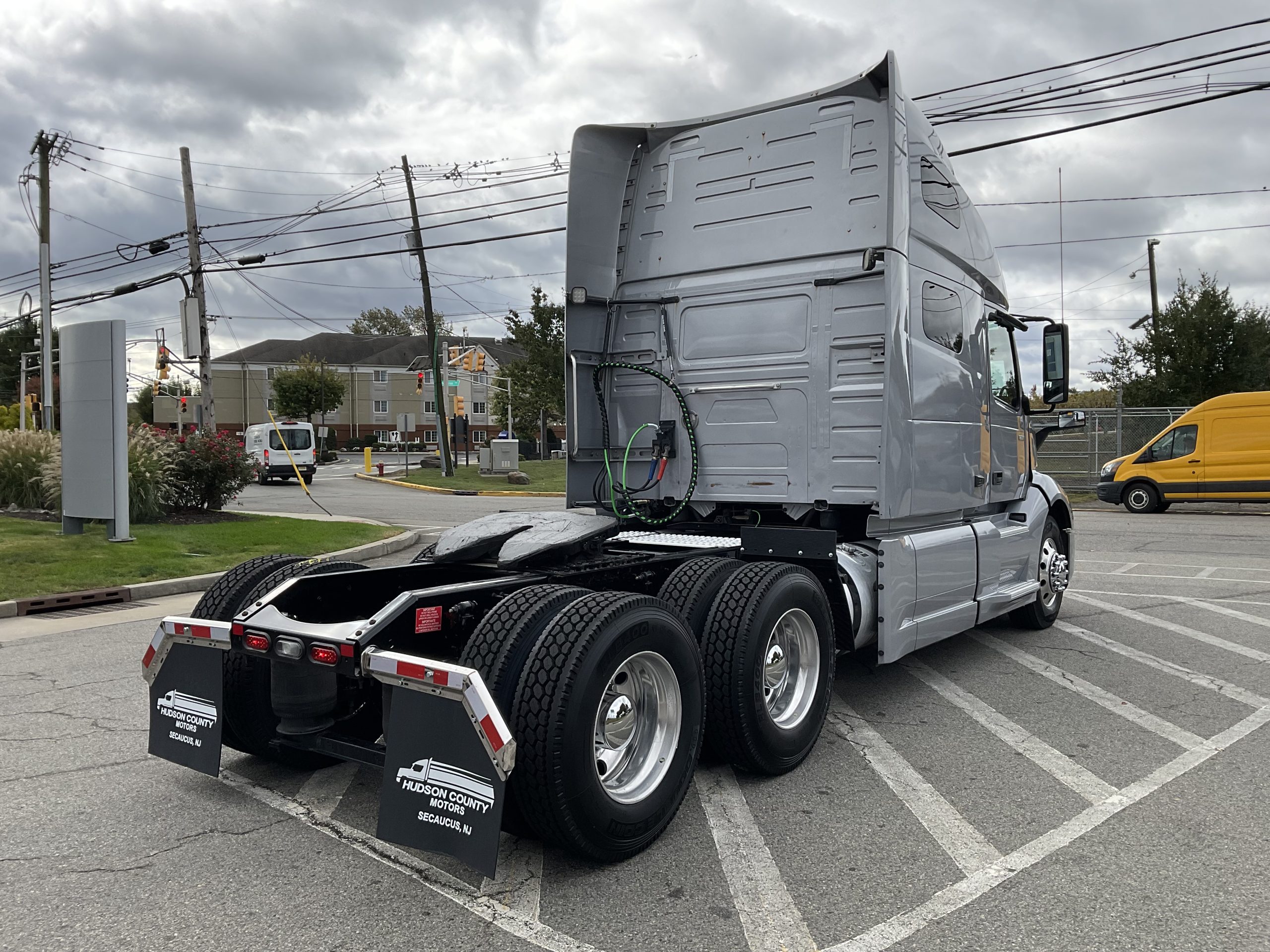 2021 VOLVO VNL64T760 - image 6 of 6