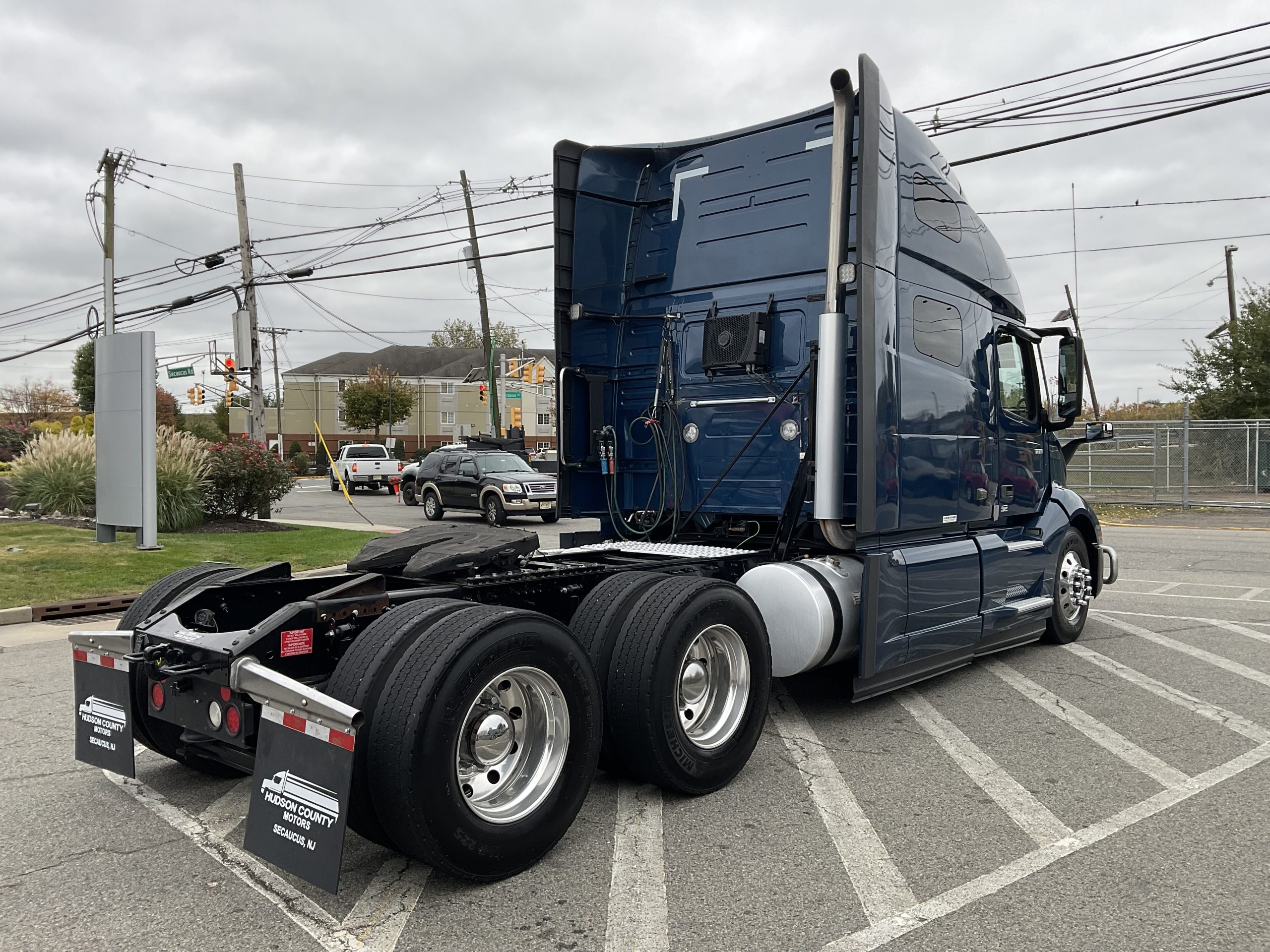 2023 VOLVO VNL64T760 - image 6 of 6