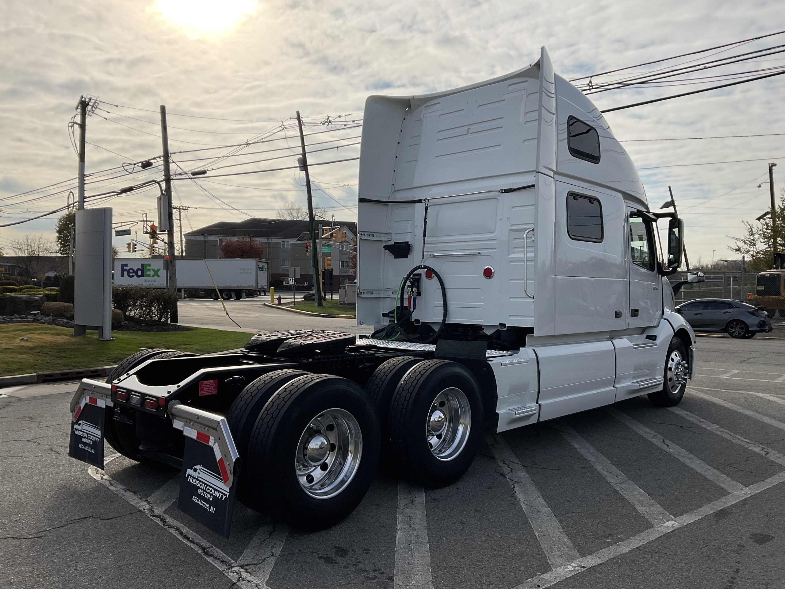 2023 VOLVO VNL64T860 - image 6 of 6