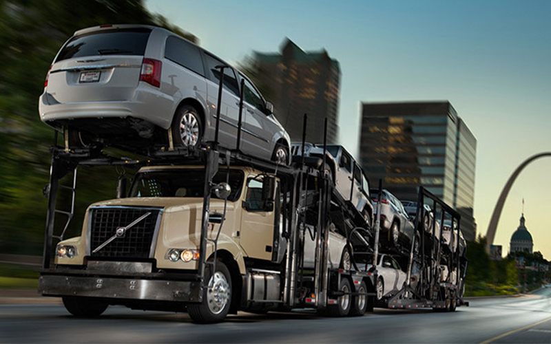 Volvo Trucks VAH 300 Volvo Trucks VAH 300 - image 2 of 4