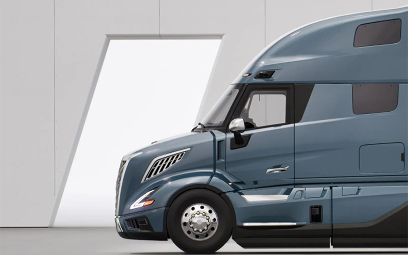 Volvo Trucks VNL 660 Volvo Trucks VNL 660 - image 2 of 4