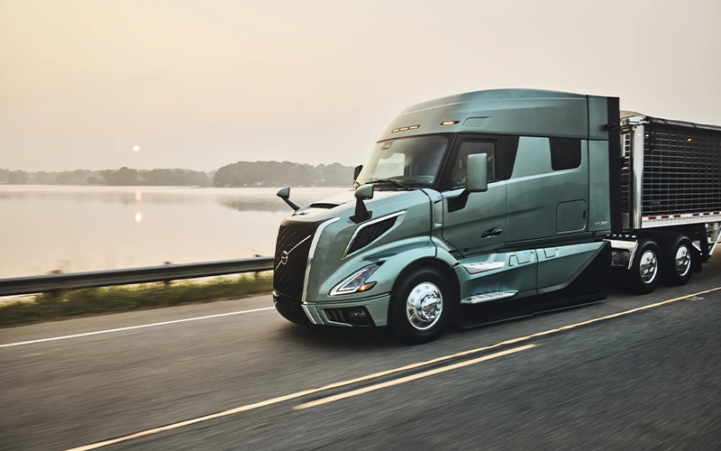 Volvo Trucks VNL 840 Volvo Trucks VNL 840 - image 1 of 4