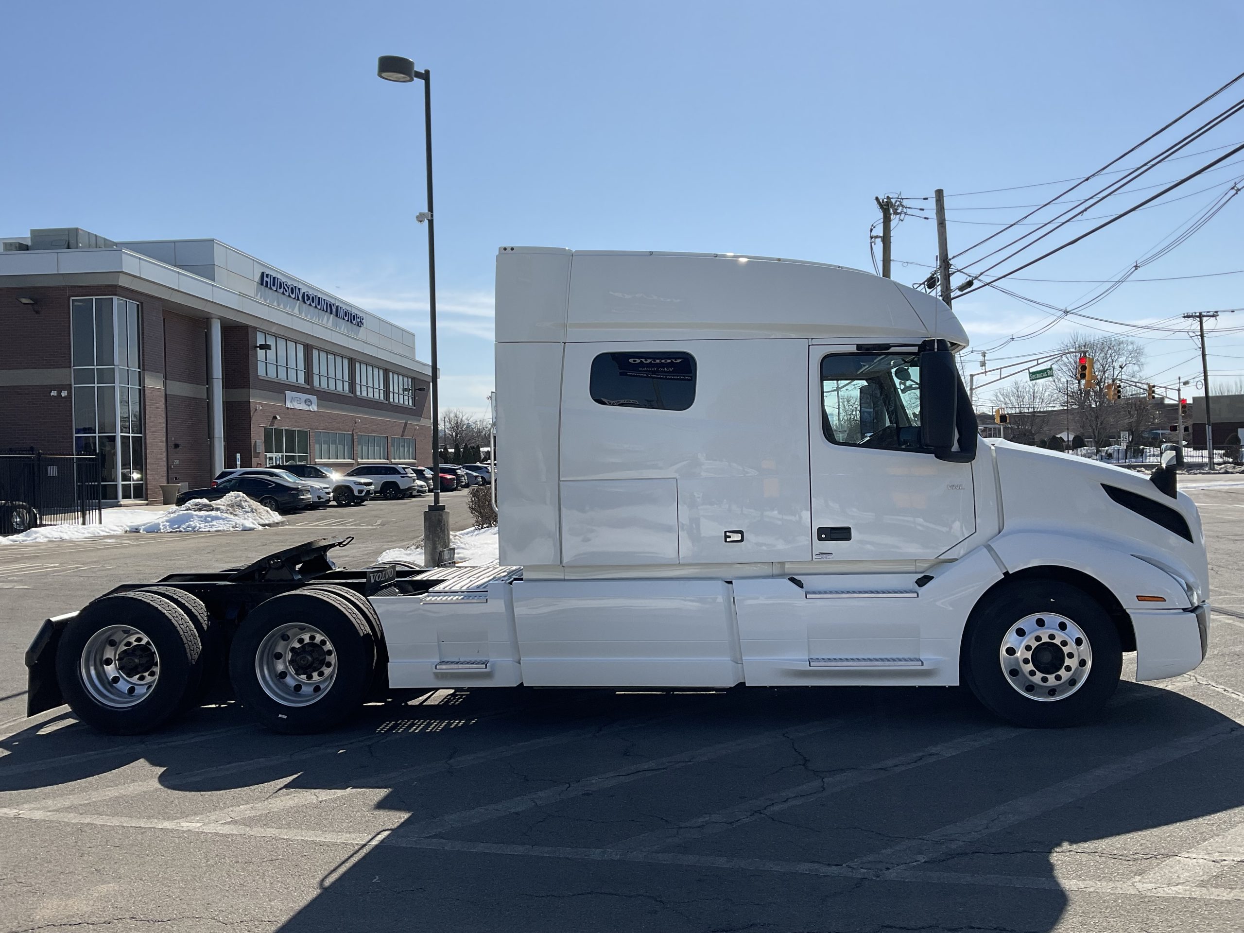 2019 VOLVO VNL64T740 2019 VOLVO VNL64T740 - image 5 of 6
