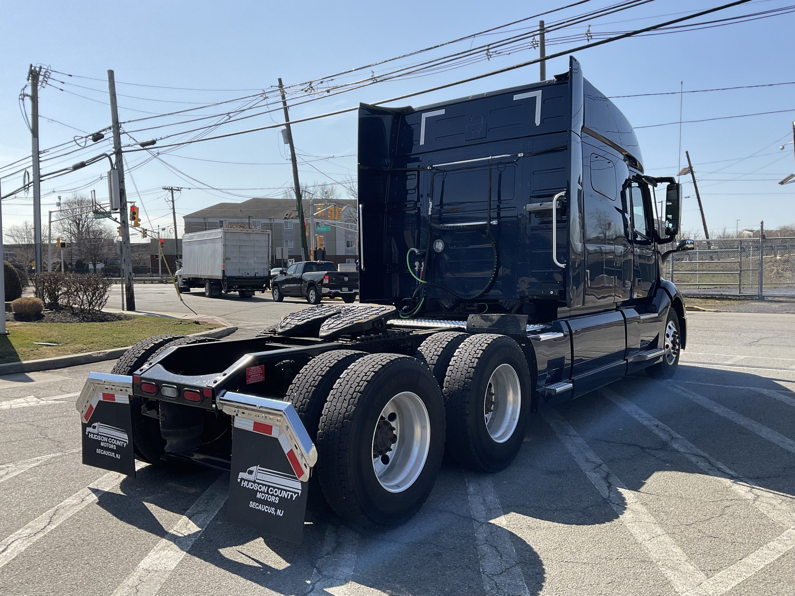 2021 VOLVO VNL64T740 2021 VOLVO VNL64T740 - image 6 of 6