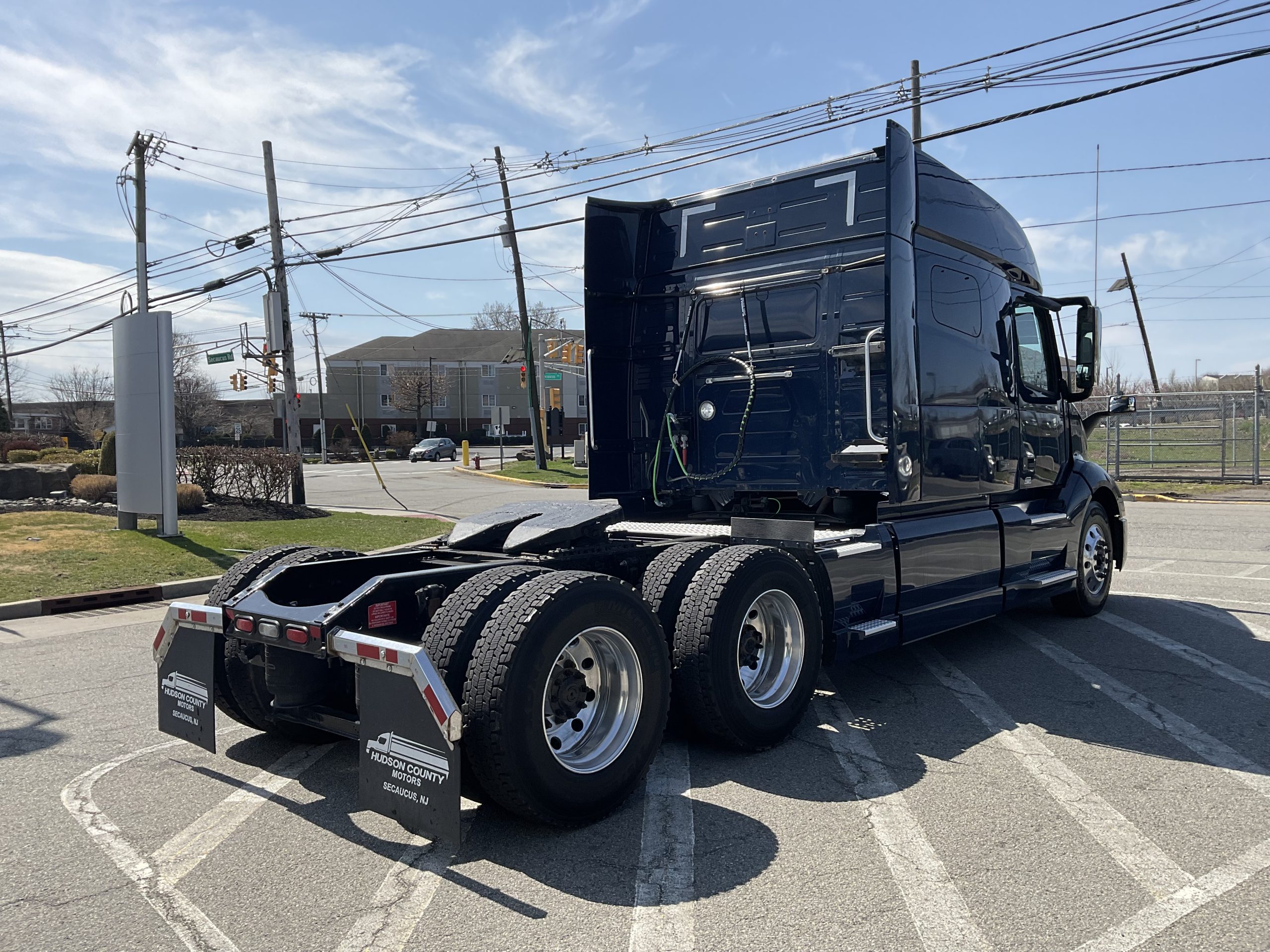 2021 VOLVO VNL64T740 2021 VOLVO VNL64T740 - image 5 of 6