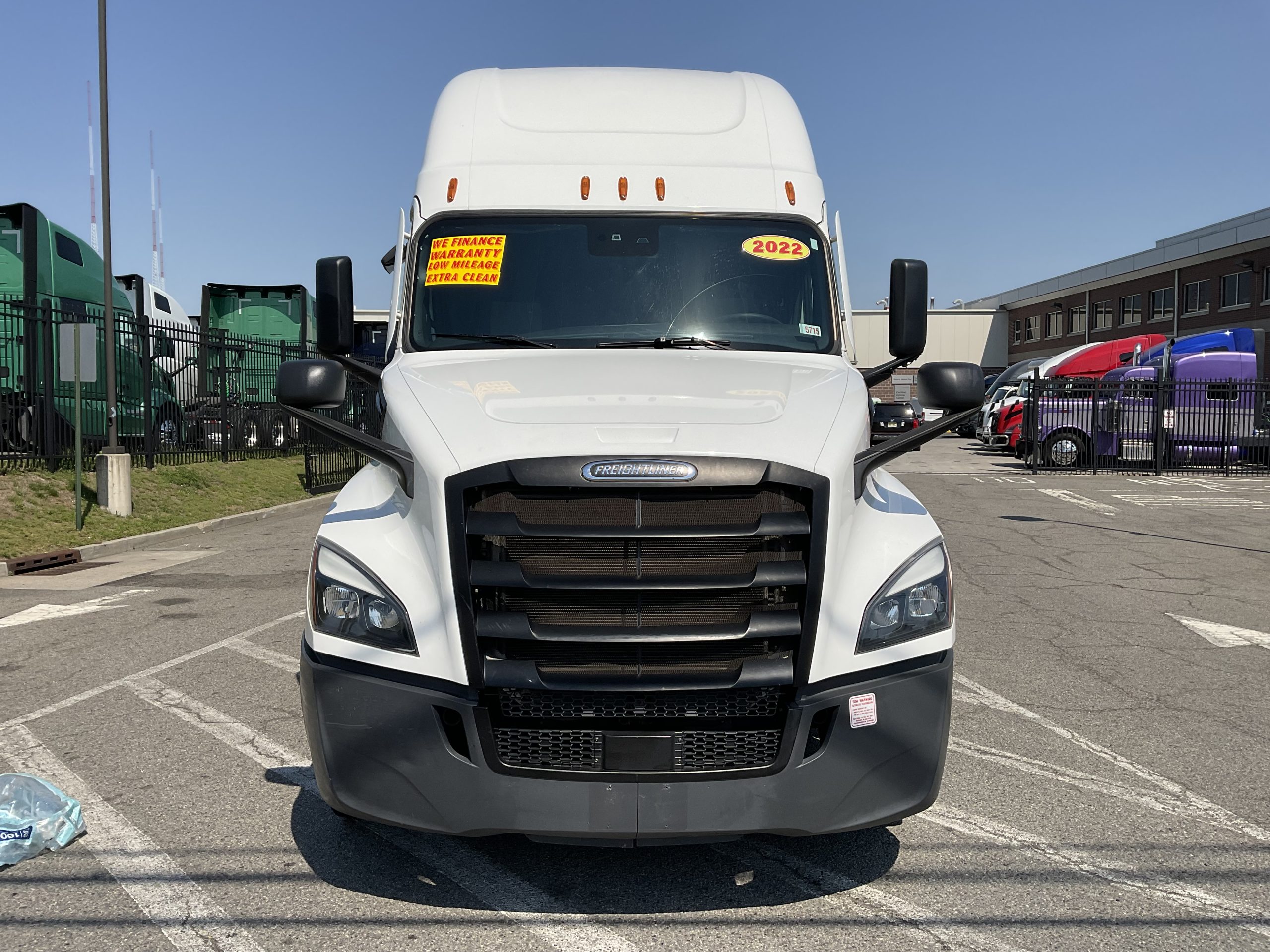 2022 FREIGHTLINER CASCADIA 126 2022 FREIGHTLINER CASCADIA 126 - image 3 of 6
