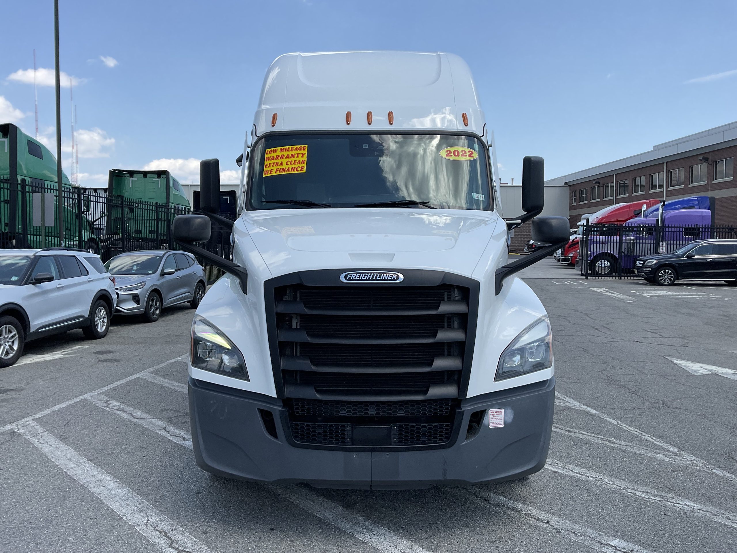 2022 FREIGHTLINER CASCADIA 126 2022 FREIGHTLINER CASCADIA 126 - image 3 of 6