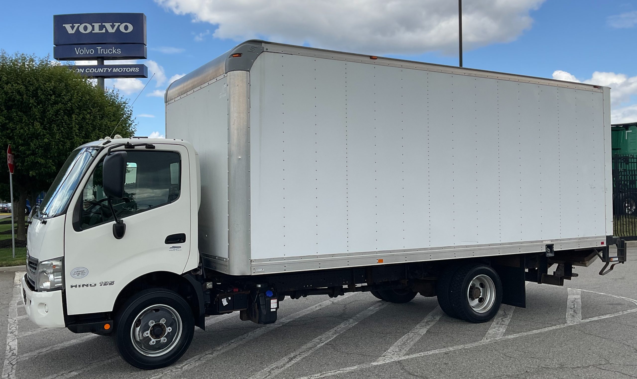 自動車 ALPICOGROUP Highland Express HINO 自動車 ALPICOGROUP