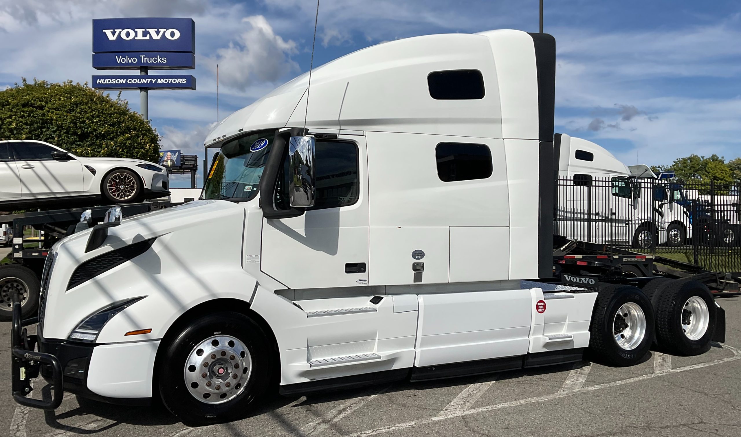 2019 VOLVO VNL64T760 2019 VOLVO VNL64T760 - image 1 of 6