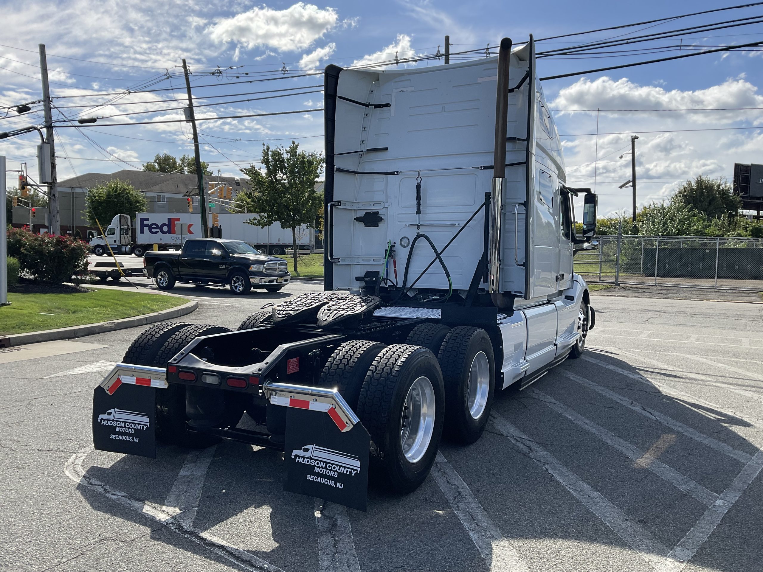 2019 VOLVO VNL64T760 2019 VOLVO VNL64T760 - image 5 of 6